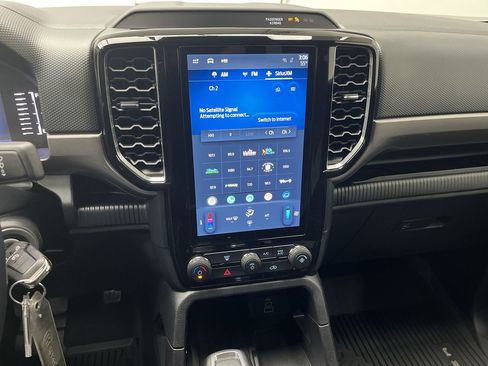 Used 2024 Ford Ranger XLT w/ FX4 Off-Road Package image 18