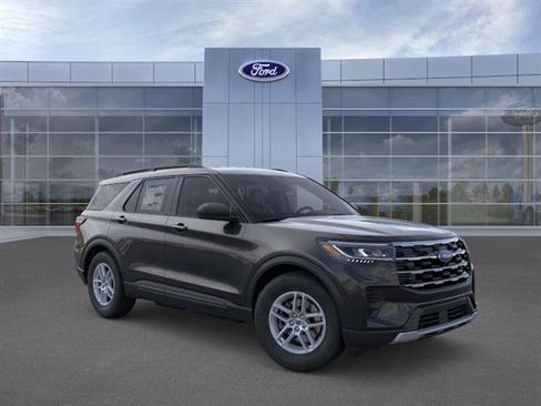 New 2026 Ford Explorer Active AWD/4WD image 9