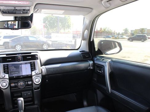 Used 2020 Toyota 4Runner SR5 Premium w/ Moonroof Package RWD image 24
