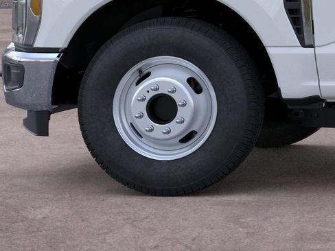 New 2026 Ford F350 XL w/ XL Chrome Package RWD image 19