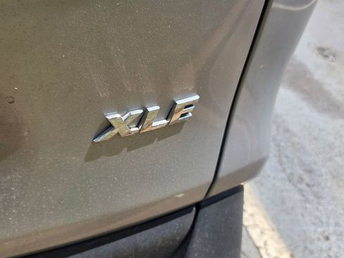 Used 2022 Toyota RAV4 XLE Premium FWD image 8