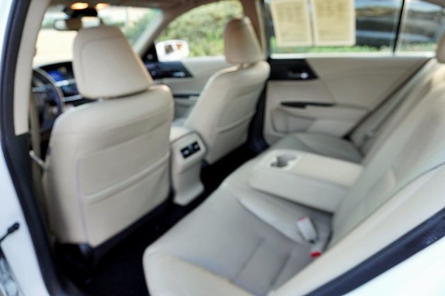 Used 2015 Honda Accord EX-L image 25