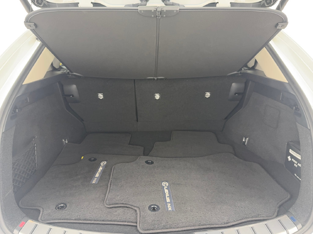 Used 2025 Lexus NX 250 FWD w/ Towing Package (2000 Lbs) image 19