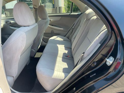 Used 2010 Toyota Corolla CE FWD image 9