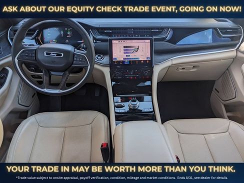 Used 2022 Jeep Grand Cherokee Limited 4xe w/ Luxury Tech Group II AWD/4WD image 16