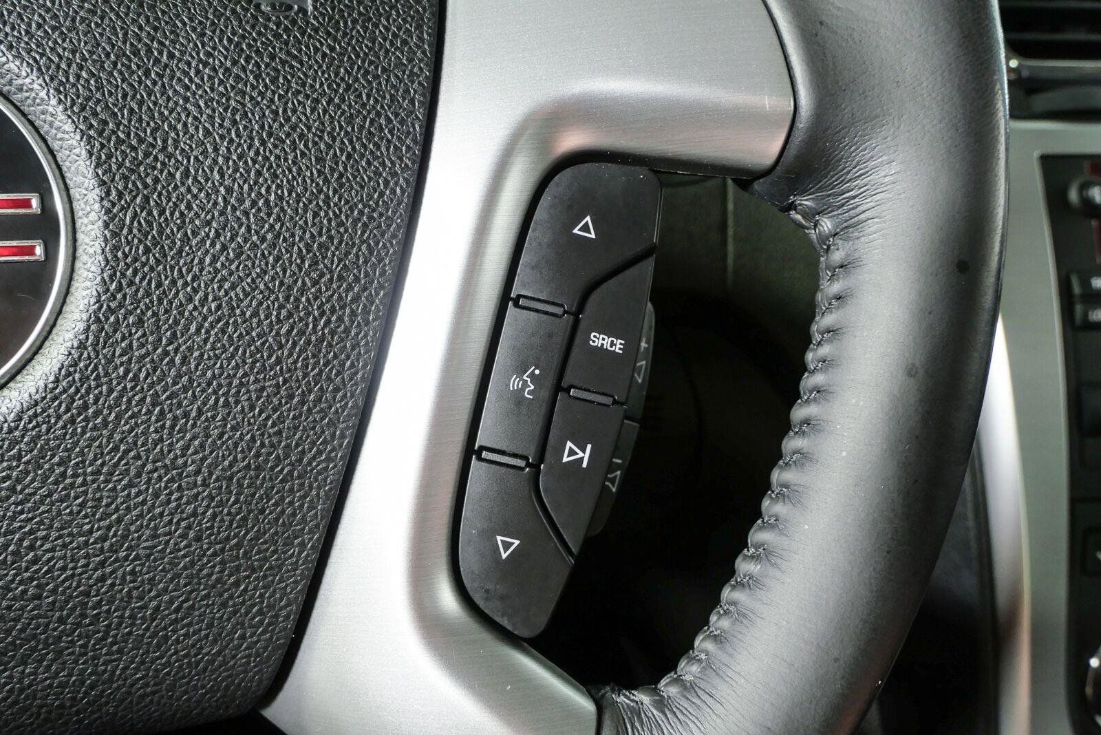 Used 2008 GMC Acadia SLT w/ Convenience Package FWD image 12