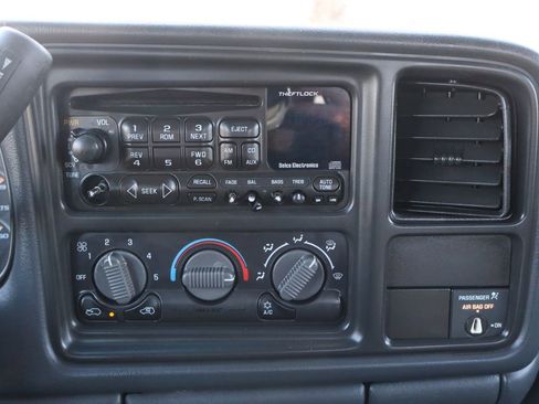 Used 2000 GMC Sierra 2500 SLE image 30