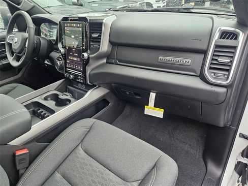 New 2026 RAM 1500 4x4 Crew Cab image 20