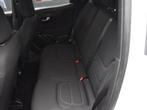 Used 2021 Jeep Renegade Latitude AWD/4WD image 19