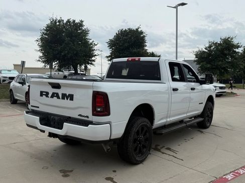 Used 2025 RAM 2500 Big Horn AWD/4WD image 5