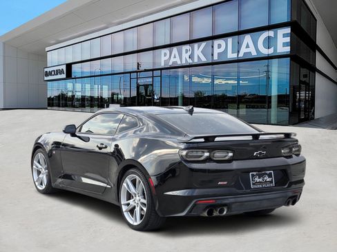 Used 2019 Chevrolet Camaro SS image 4