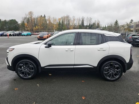 New 2026 Nissan Kicks SR w/ SR Premium Package image 8