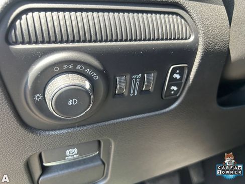 Used 2024 Jeep Wagoneer Series II w/ Flexible Seating Group RWD image 28