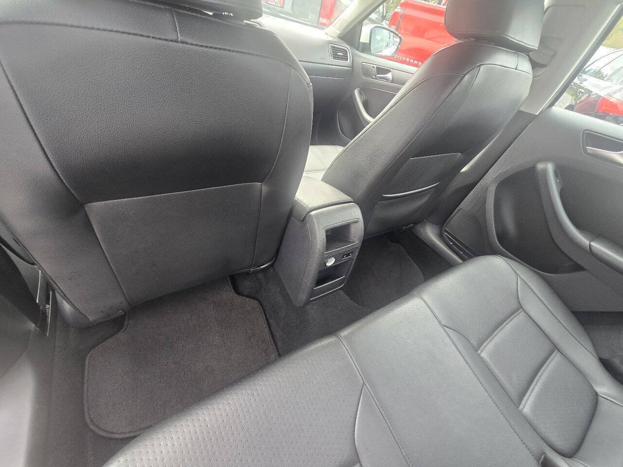 Used 2014 Volkswagen Jetta SE FWD image 21