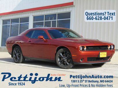 Used 2021 Dodge Challenger SXT w/ Driver Convenience Group