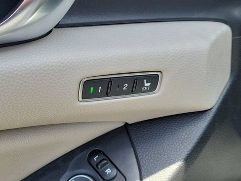 Used 2020 Honda Accord Touring image 18