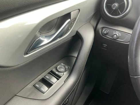 Used 2019 Chevrolet Blazer LT image 24