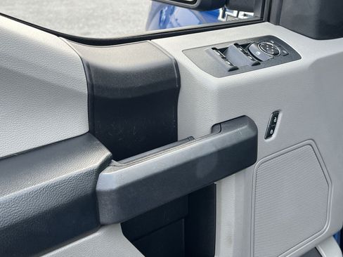 Used 2018 Ford F150 XL w/ Equipment Group 101A Mid AWD/4WD image 23