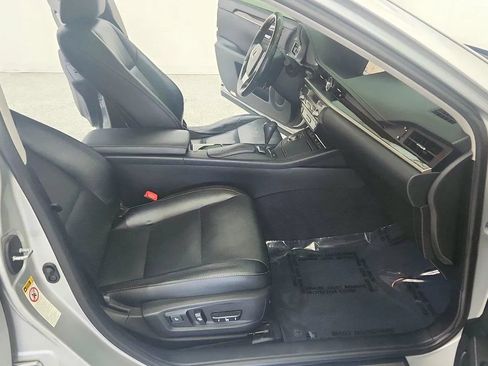 Used 2014 Lexus ES 350 w/ Luxury Package FWD image 28