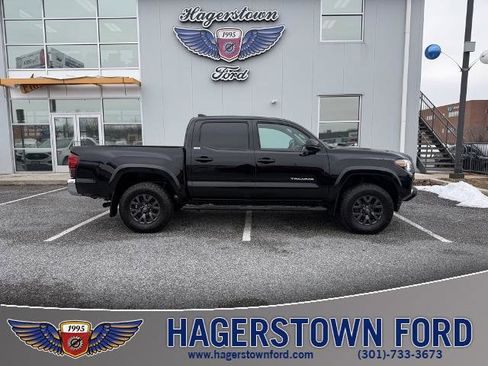 Used 2023 Toyota Tacoma SR5 image 1