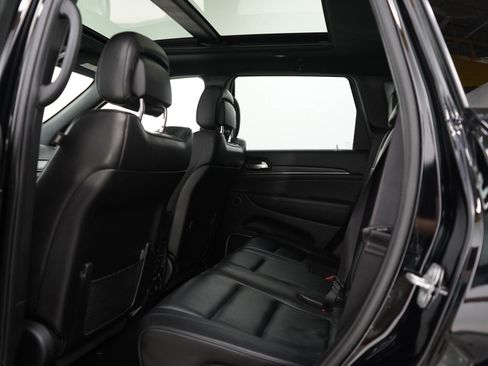 Used 2019 Jeep Grand Cherokee High Altitude AWD/4WD image 18