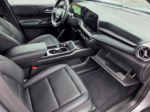 Used 2026 Chevrolet Equinox LT w/ Convenience Package II FWD image 39