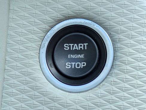 Certified 2023 Land Rover Range Rover Velar R-Dynamic S AWD/4WD image 29