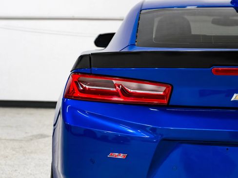 Used 2018 Chevrolet Camaro SS image 44
