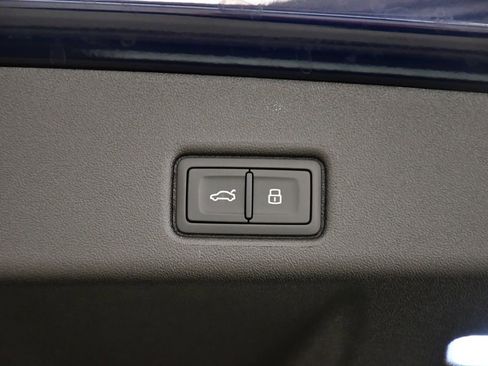 Used 2025 Audi Q5 Premium w/ Convenience Package AWD/4WD image 56