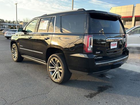 Used 2019 GMC Yukon Denali w/ Denali Ultimate Package image 3