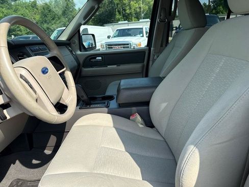 Used 2010 Ford Expedition XLT RWD image 8