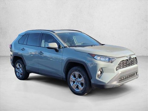 Used 2020 Toyota RAV4 XLE image 3