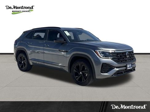 Used 2025 Volkswagen Atlas Cross Sport SEL R-Line image 3