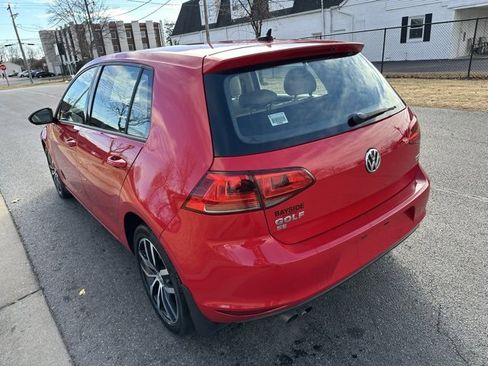 Used 2016 Volkswagen Golf SE image 14