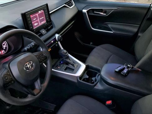 Used 2020 Toyota RAV4 XLE image 15