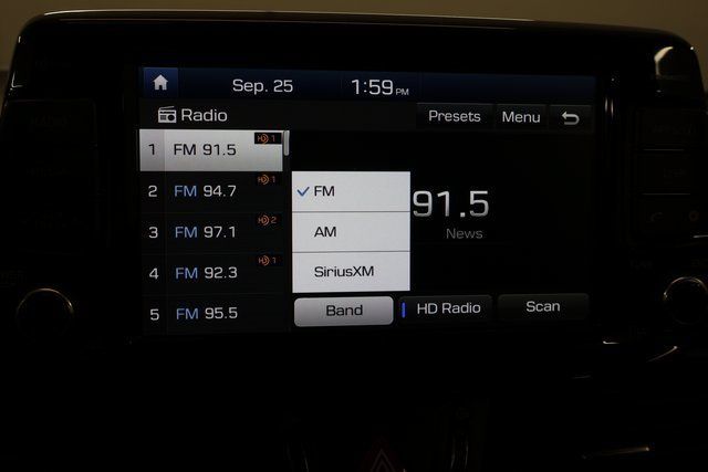 Used 2018 Hyundai Elantra GT FWD image 22