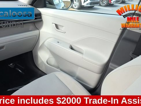 Used 2024 Hyundai Kona SEL AWD/4WD image 28