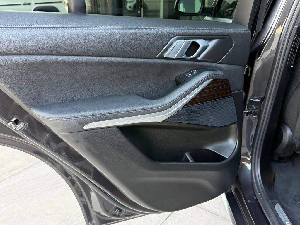 Used 2020 BMW X5 sDrive40i RWD image 23