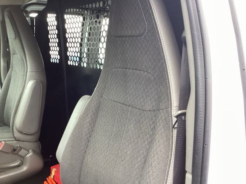 Used 2024 GMC Savana 2500 w/ Driver Convenience Package image 12