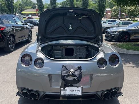 Used 2012 Nissan GT-R Premium AWD/4WD image 9