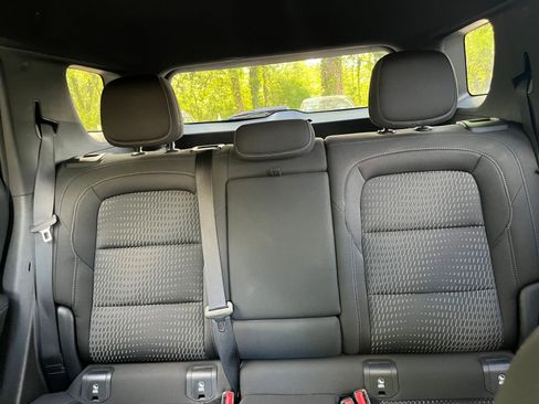 Used 2025 Chevrolet Equinox LT image 38