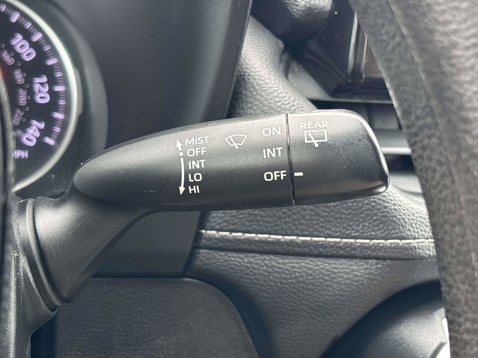 Used 2021 Toyota RAV4 LE AWD/4WD image 23