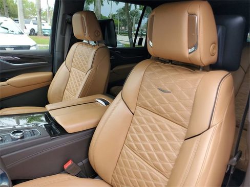 Used 2021 Cadillac Escalade ESV Sport image 18