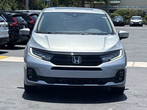 New 2026 Honda Odyssey Touring image 3