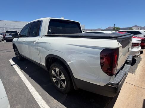Used 2017 Honda Ridgeline RTL-T image 3