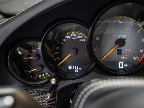 Used 2019 Porsche 911 GT3 RS image 30