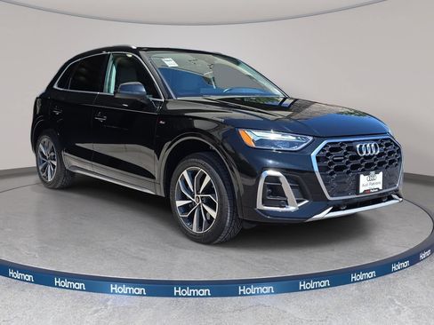 Used 2023 Audi Q5 2.0T Premium w/ Convenience Package AWD/4WD image 4