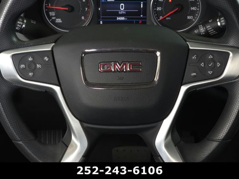 Used 2023 GMC Acadia SLE w/ Driver Convenience Package FWD image 16