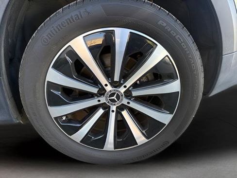Used 2022 Mercedes-Benz GLB 250 4MATIC w/ Premium Package Lite image 33
