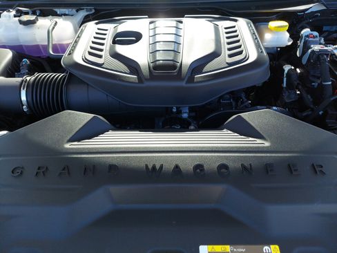 New 2026 Jeep Grand Wagoneer L Limited AWD/4WD image 32